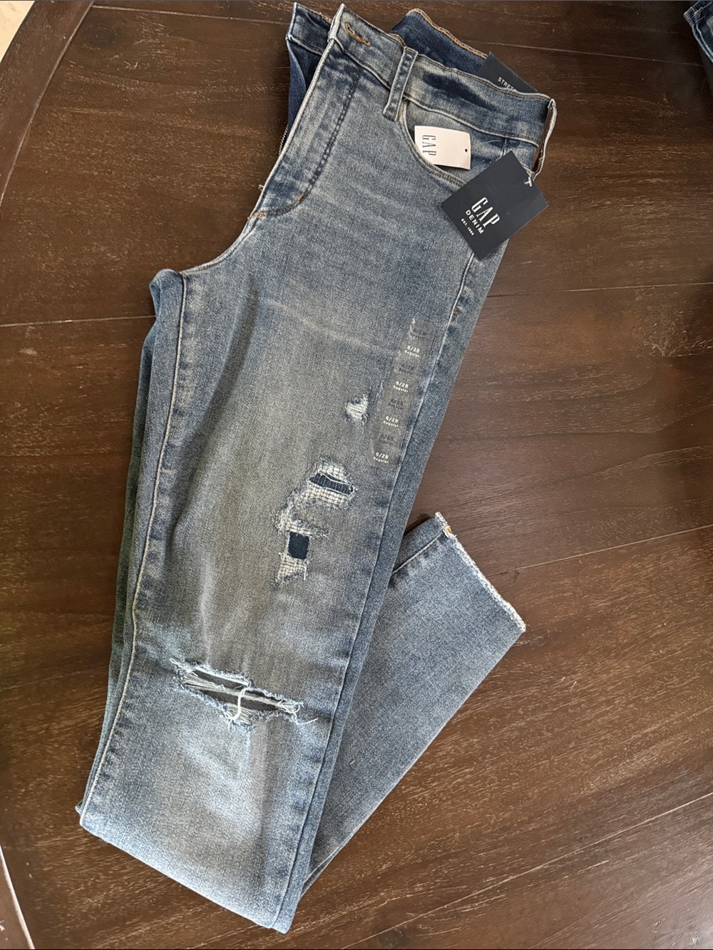 GAP Black Leg Jeans - blue jeans - Picture 4 of 5